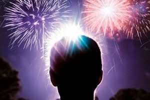 Ausbildungserfolg 2022: Symbolbild Feuerwerk